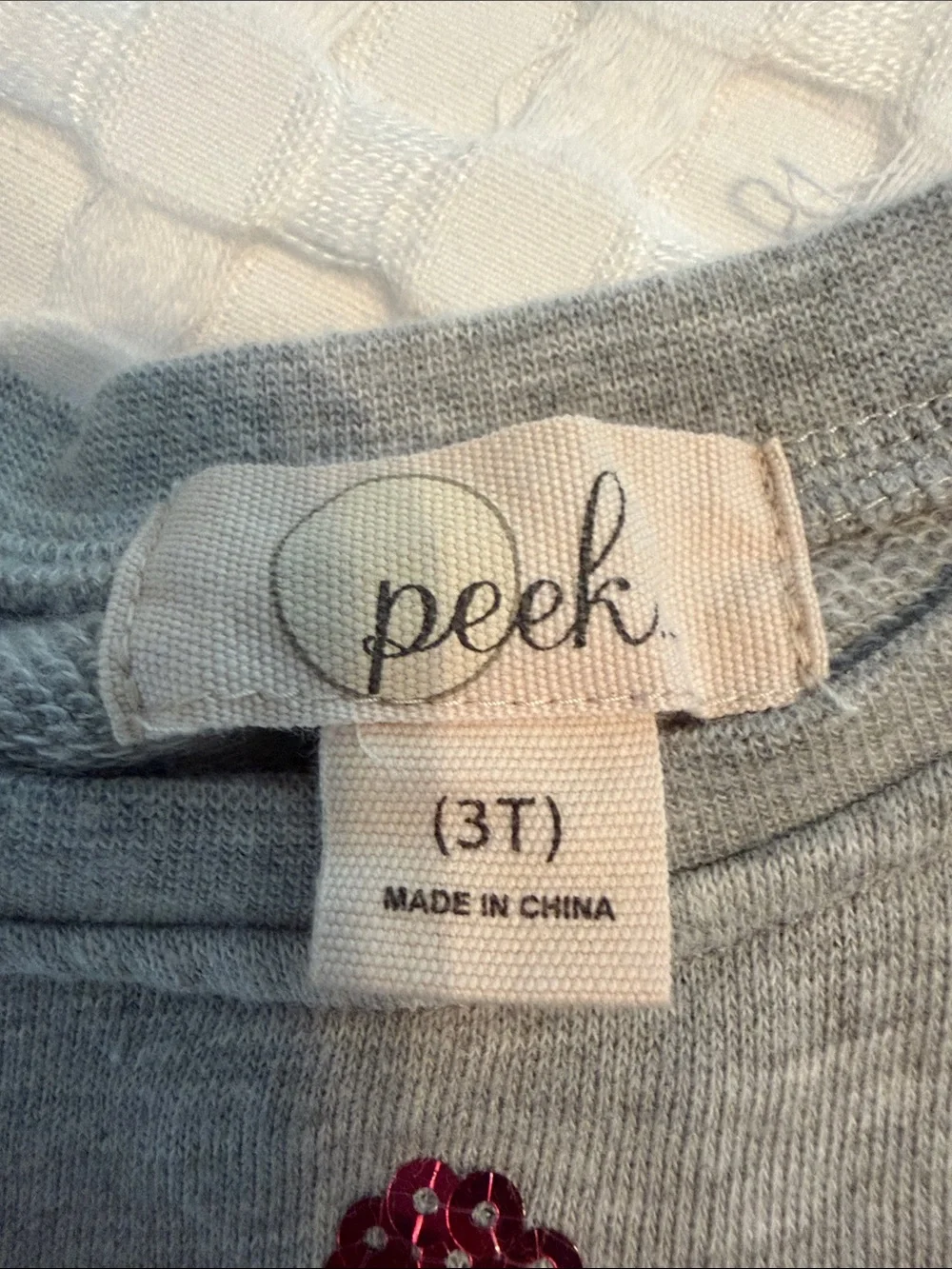 Peek soft gray